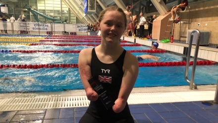 Ellie Challis celebrates award win in style at National Para-swimming Championships