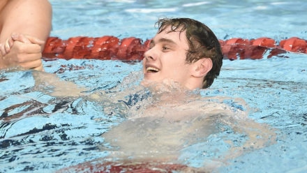 Lelliott dominates 400m Free in front of home crowd